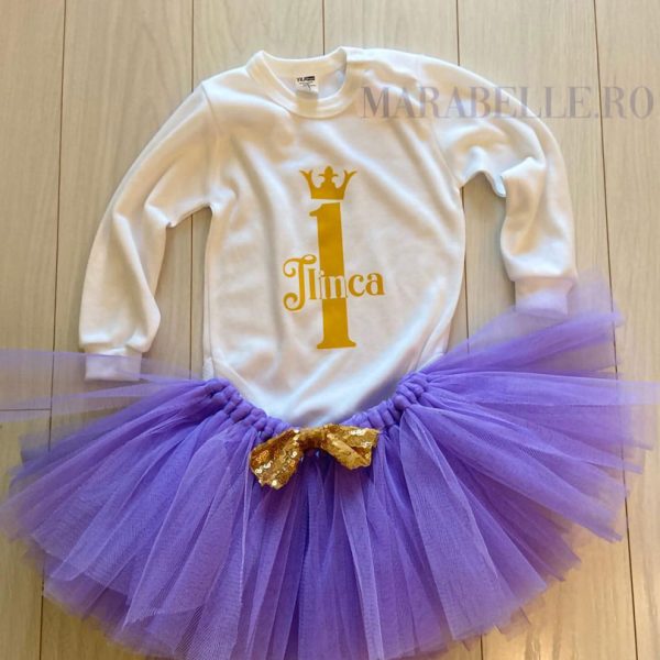 Body personalizat pentru tăiere de moţ cu cifră şi coroană Body personalizat pentru tăiere de moţ cu cifră şi coroană