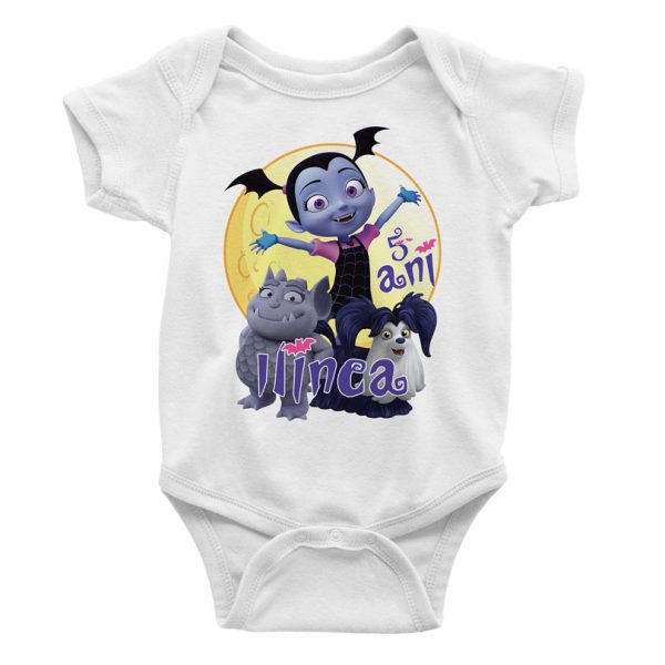 Set de tricouri cu Vampirina, personalizabile şi pentru tăiere de moţ Set de tricouri cu Vampirina, personalizabile şi pentru tăiere de moţ